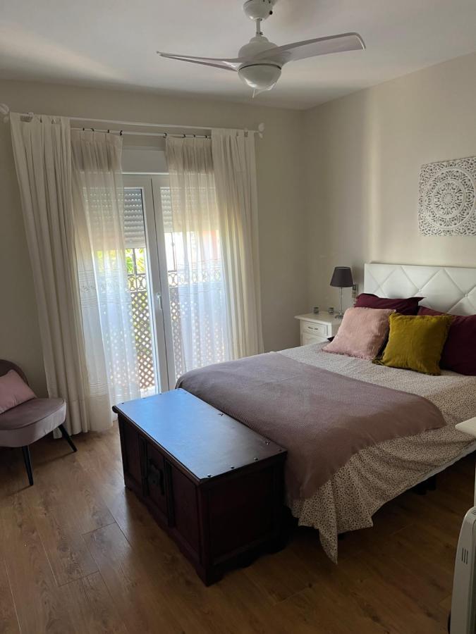 Casa Con Piscina Cerca De Sevilla Kültér fotó