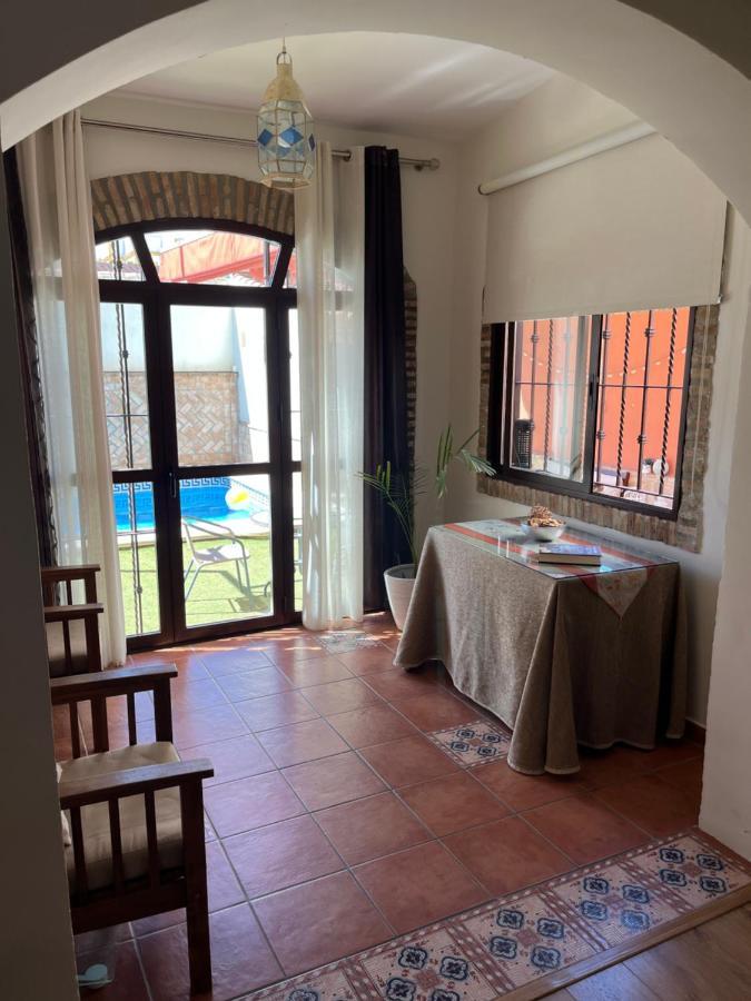 Casa Con Piscina Cerca De Sevilla Kültér fotó
