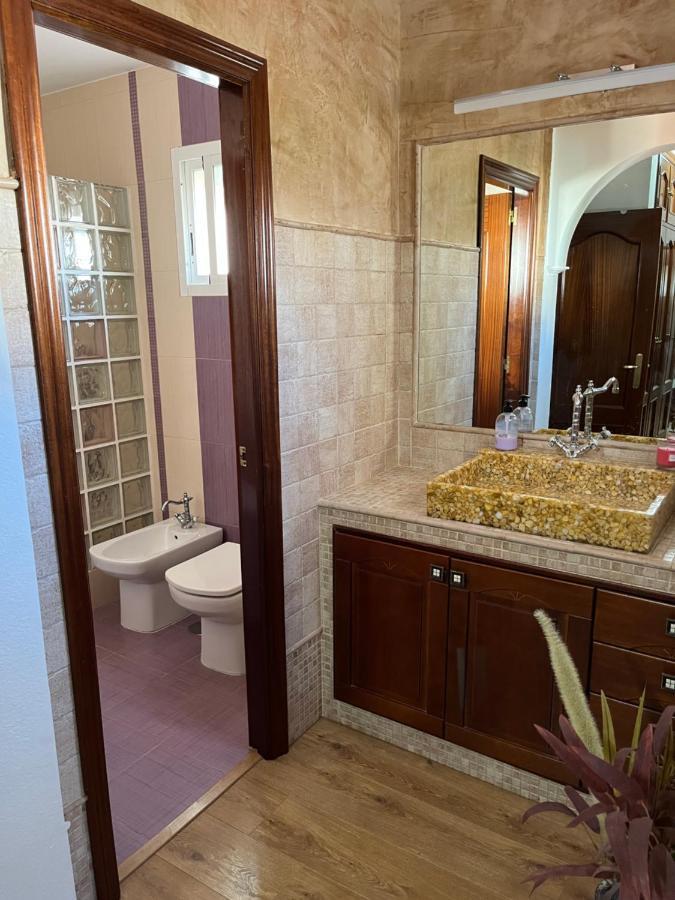 Casa Con Piscina Cerca De Sevilla Kültér fotó