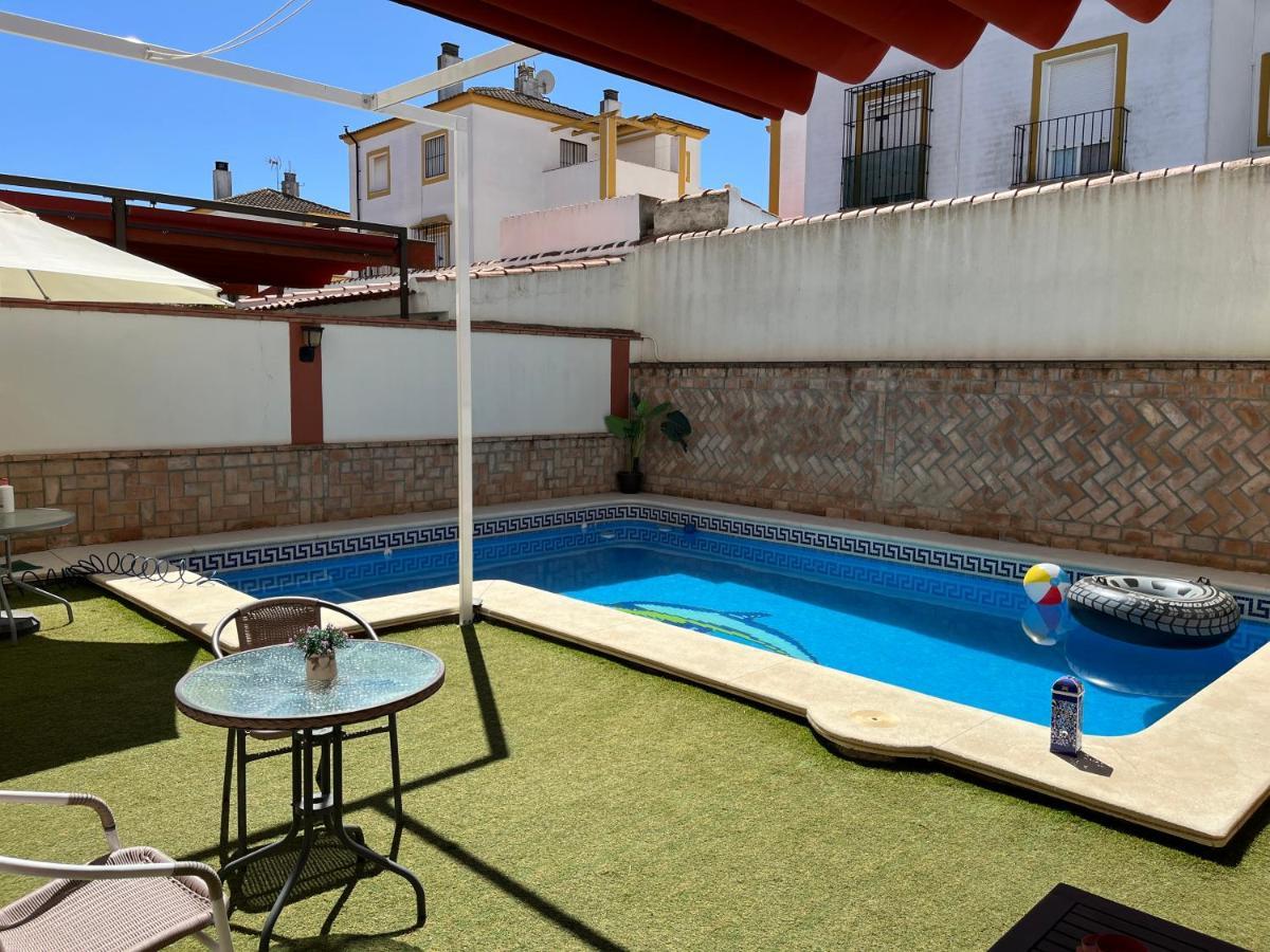 Casa Con Piscina Cerca De Sevilla Kültér fotó